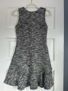 GAP Black White Marled Knit Fit & Flare Flounce Dress Size 2